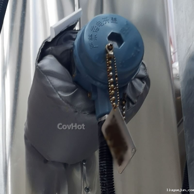 仪表<a href=//www.liuyuejun.com/e/tags/?tagname=%E4%BF%9D%E6%B8%A9%E5%A5%97 target=_blank class=infotextkey>保温套</a>