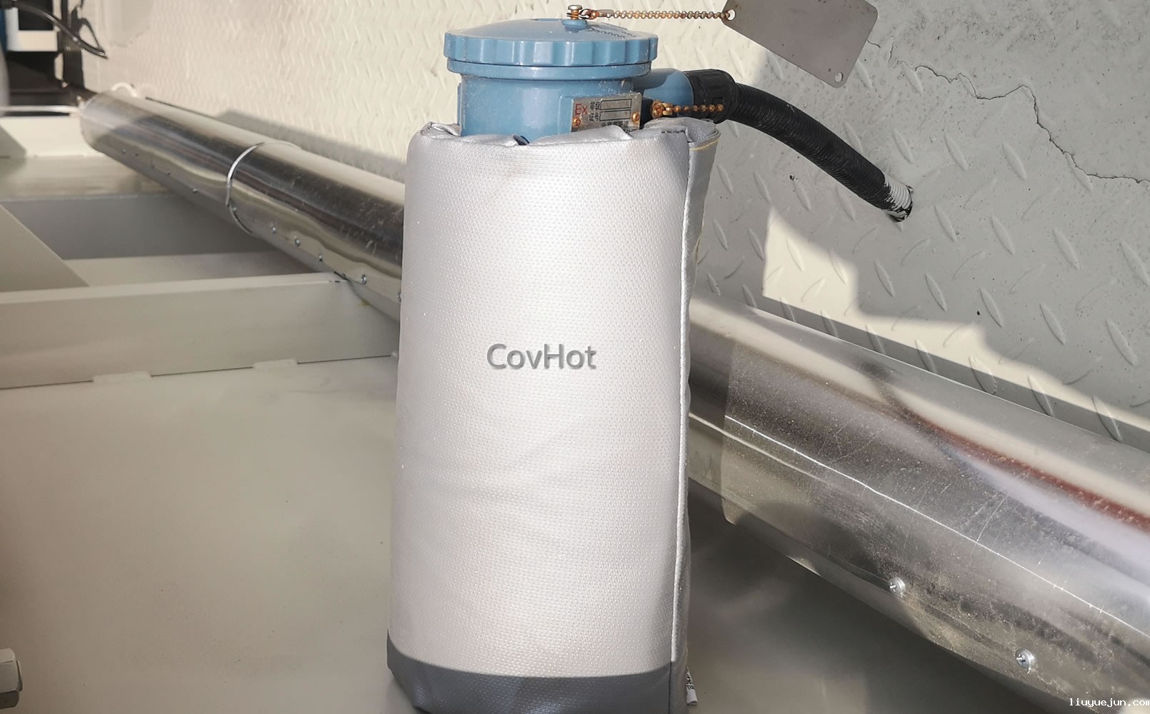 温度变送器<a href=//www.liuyuejun.com/e/tags/?tagname=%E4%BF%9D%E6%B8%A9%E8%A1%A3 target=_blank class=infotextkey>保温衣</a>